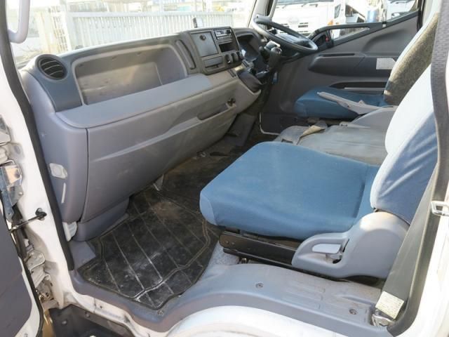 MITSUBISHI CANTER 2013 Image 31