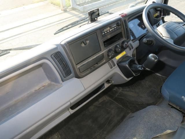 MITSUBISHI CANTER 2013 Image 31