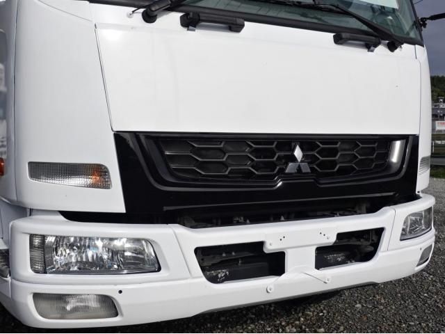 MITSUBISHI FUSOU FIGHTER 2011 Image 31