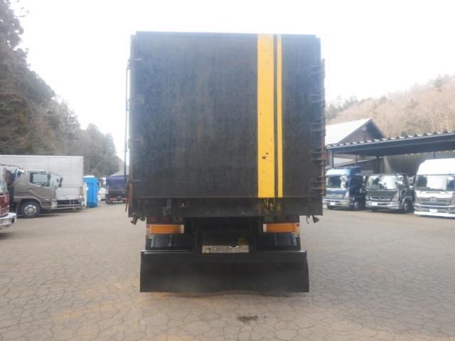 HINO PROFIA 2006 Image 31