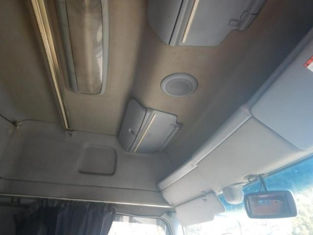 HINO PROFIA 2006 Image 31