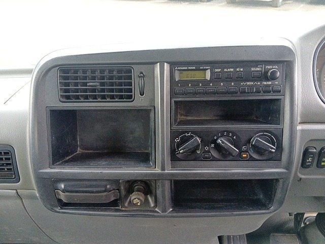 MITSUBISHI FUSOU FIGHTER 2002 Image 31