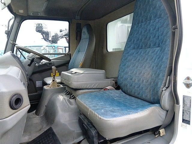 MITSUBISHI FUSOU FIGHTER 2002 Image 31