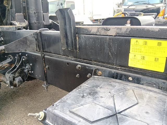 MITSUBISHI FUSOU FIGHTER 2002 Image 31