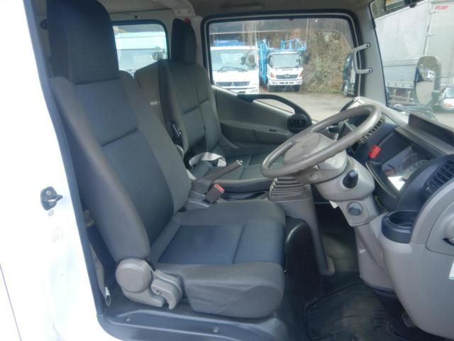 MITSUBISHI CANTER 2015 Image 31