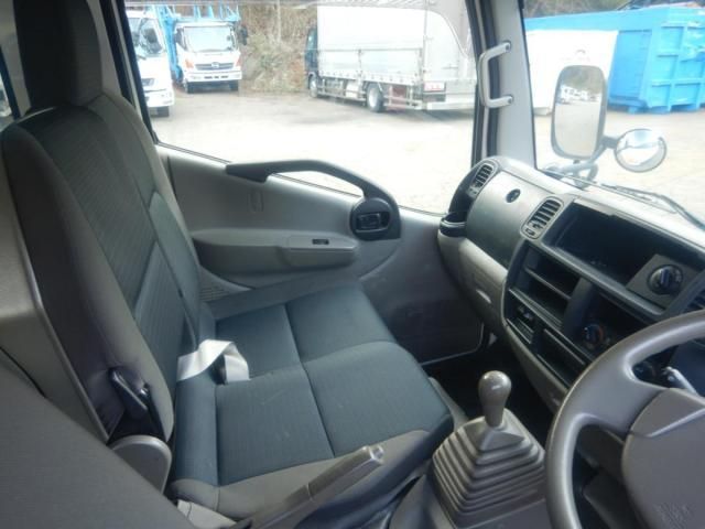 MITSUBISHI CANTER 2015 Image 31