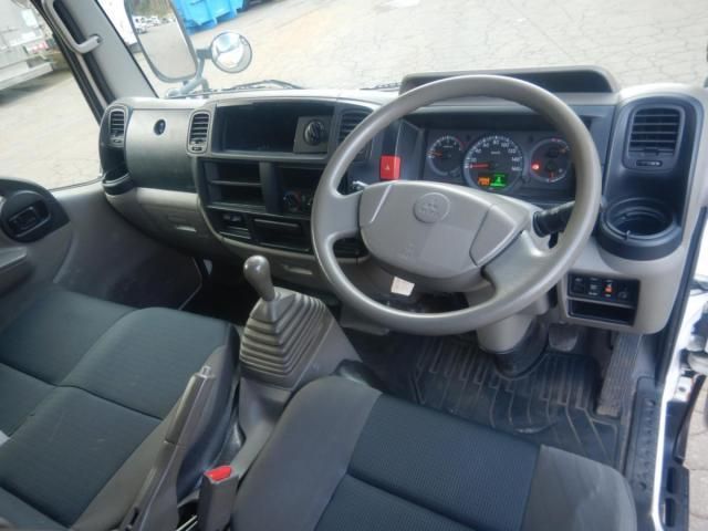 MITSUBISHI CANTER 2015 Image 31