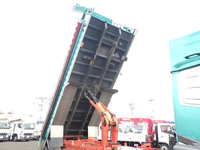 NISSAN DIESEL QUON 2016 Image 31