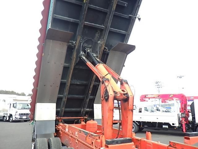 NISSAN DIESEL QUON 2016 Image 31