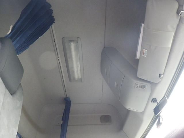 NISSAN DIESEL QUON 2016 Image 31