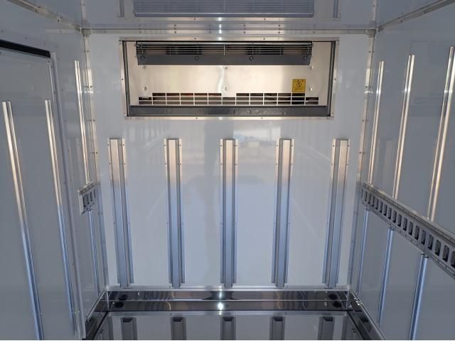 MITSUBISHI CANTER 2025 Image 31