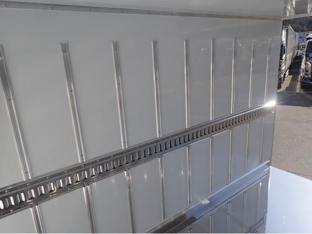 MITSUBISHI CANTER 2025 Image 31