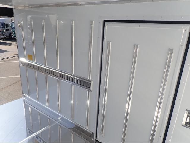 MITSUBISHI CANTER 2025 Image 31