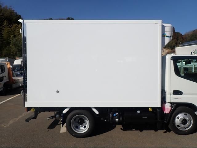 MITSUBISHI CANTER 2025 Image 31