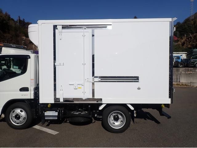 MITSUBISHI CANTER 2025 Image 31