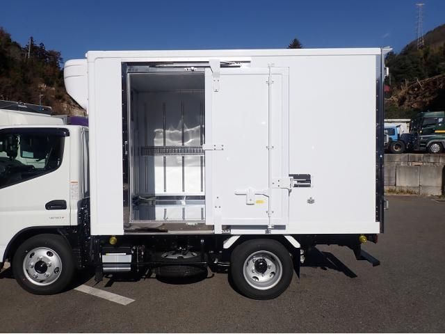 MITSUBISHI CANTER 2025 Image 31