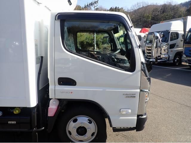 MITSUBISHI CANTER 2025 Image 31