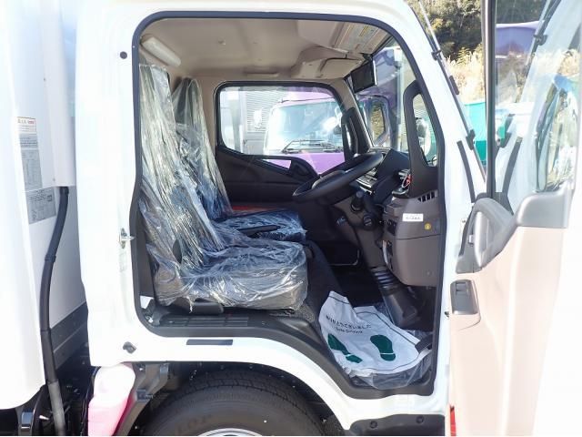 MITSUBISHI CANTER 2025 Image 31