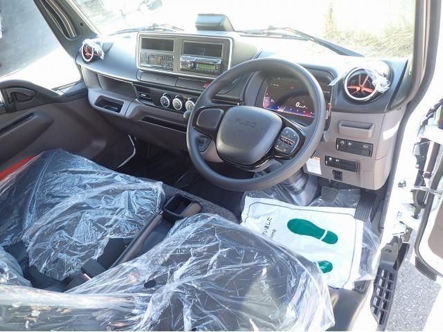 MITSUBISHI CANTER 2025 Image 31