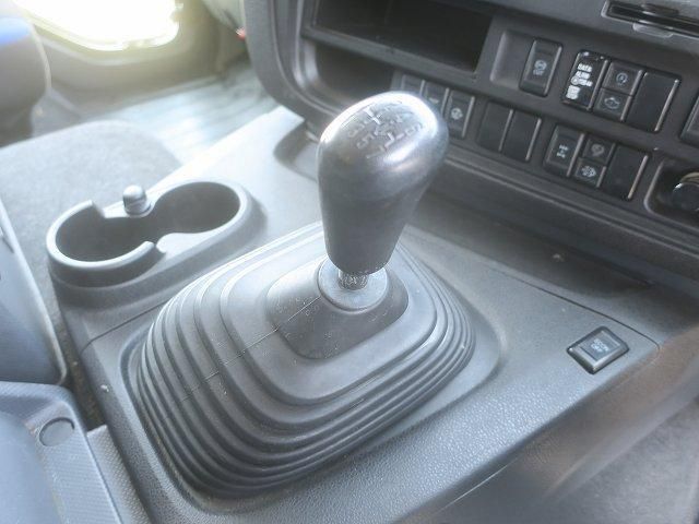 ISUZU GIGA 2017 Image 31