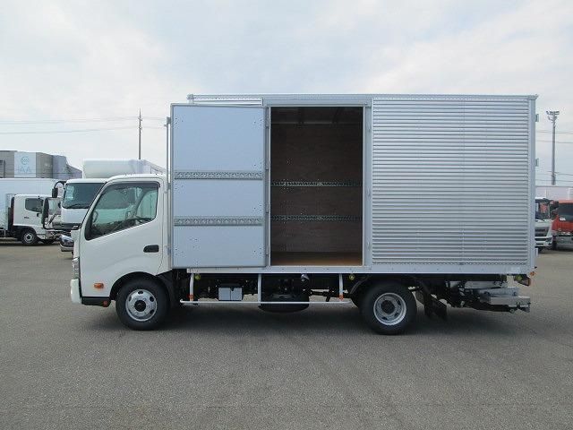 HINO DUTRO 2024 Image 31