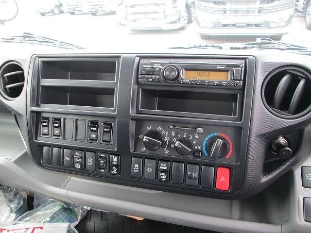 HINO DUTRO 2024 Image 31