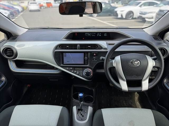 TOYOTA AQUA 2014 Image 31