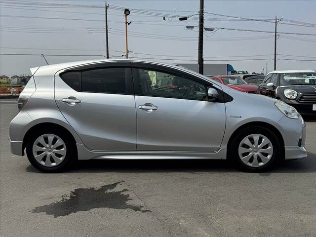 TOYOTA AQUA 2014 Image 31