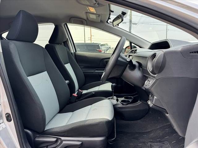 TOYOTA AQUA 2014 Image 31