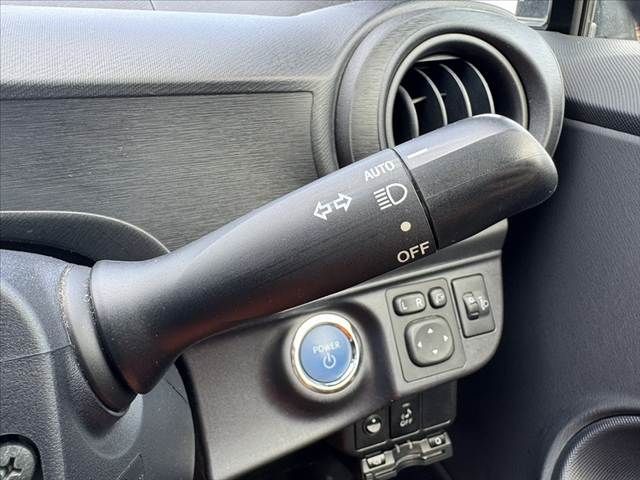 TOYOTA AQUA 2014 Image 31