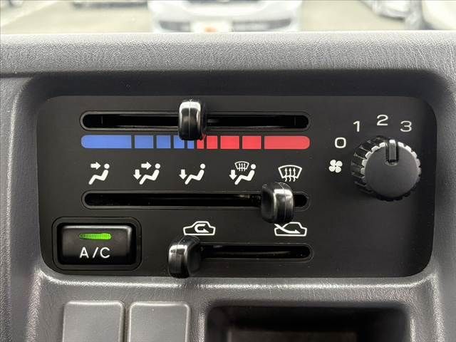 SUBARU SAMBAR TRUCK 4WD 2001 Image 31