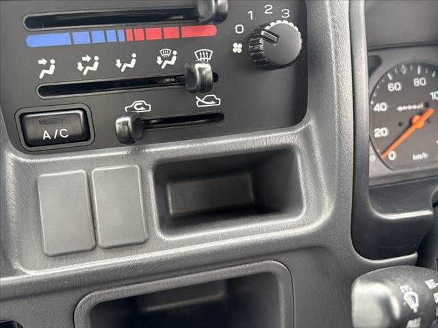 SUBARU SAMBAR TRUCK 4WD 2001 Image 31