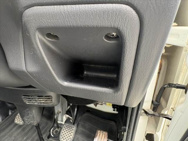 SUBARU SAMBAR TRUCK 4WD 2001 Image 31