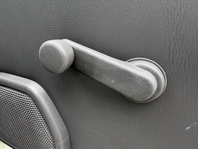 SUBARU SAMBAR TRUCK 4WD 2001 Image 31