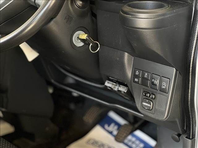 DAIHATSU HIJET CARGO 4WD 2019 Image 31