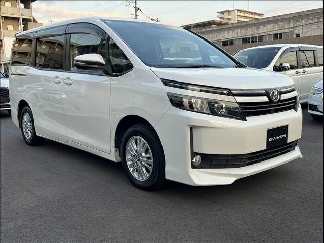 TOYOTA VOXY 2014 Image 31