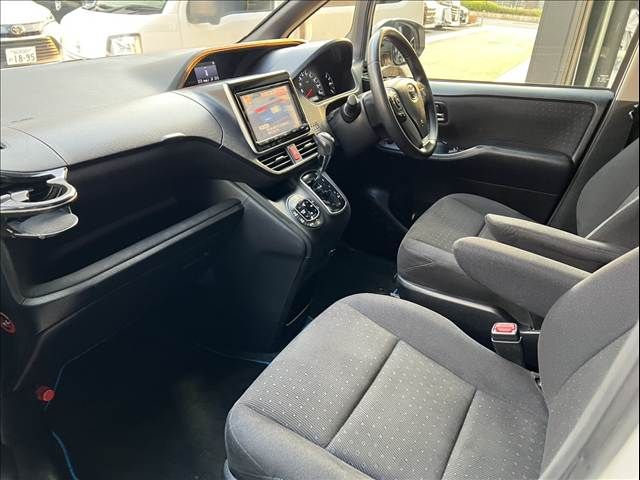 TOYOTA VOXY 2014 Image 31