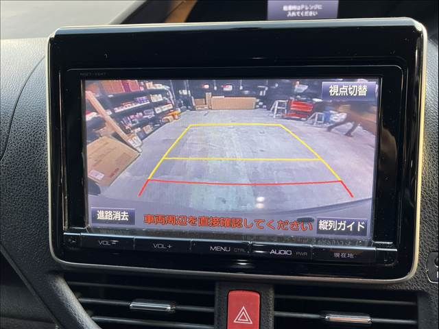 TOYOTA VOXY 2014 Image 31