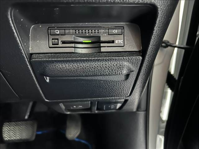 TOYOTA VOXY 2014 Image 31