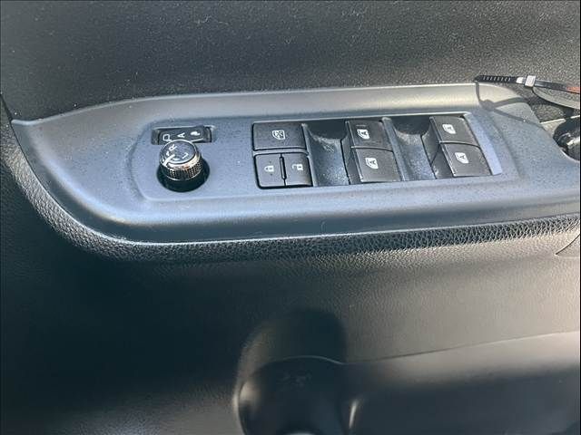 TOYOTA VOXY 2014 Image 31