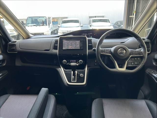 NISSAN SERENA  S-HYBRID 2017 Image 31