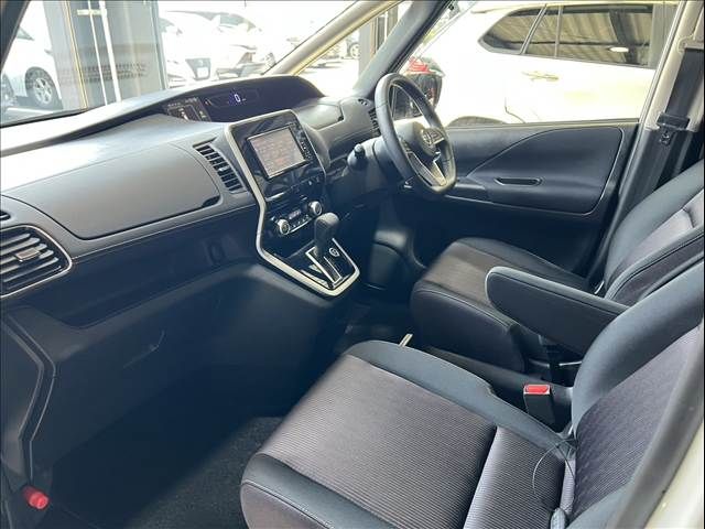 NISSAN SERENA  S-HYBRID 2017 Image 31