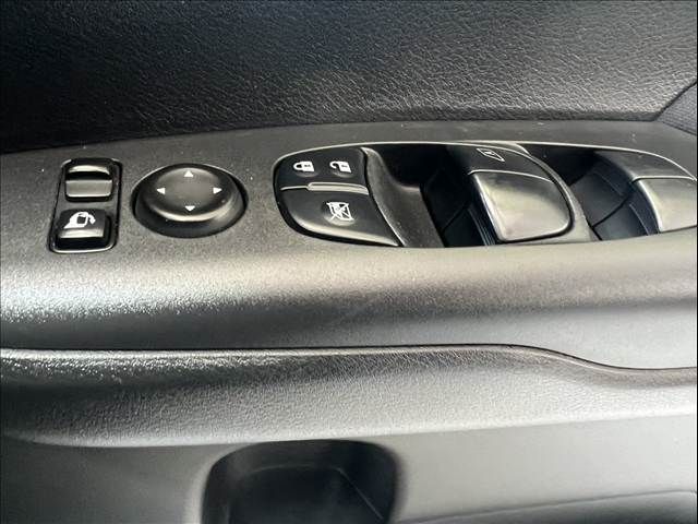 NISSAN SERENA  S-HYBRID 2017 Image 31