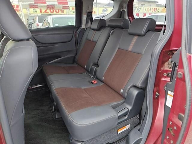 TOYOTA SIENTA 2018 Image 31