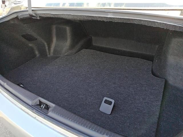 TOYOTA CROWN SEDAN 2010 Image 31