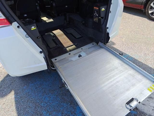 HONDA FREED 2015 Image 31