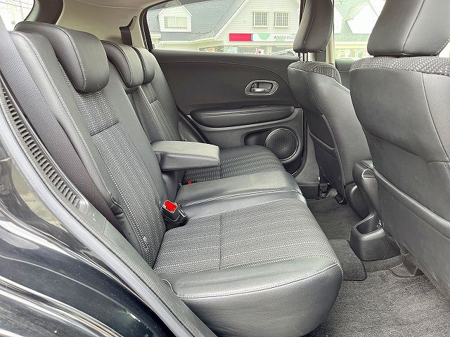 HONDA VEZEL HYBRID 2015 Image 31