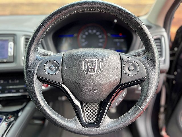 HONDA VEZEL HYBRID 2015 Image 31