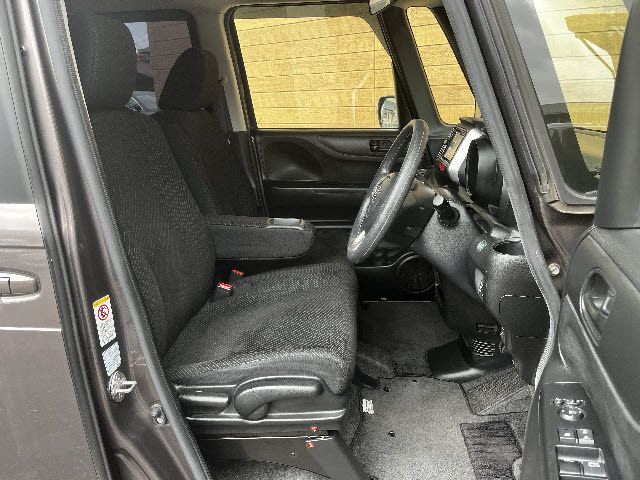 HONDA N BOX 2015 Image 31