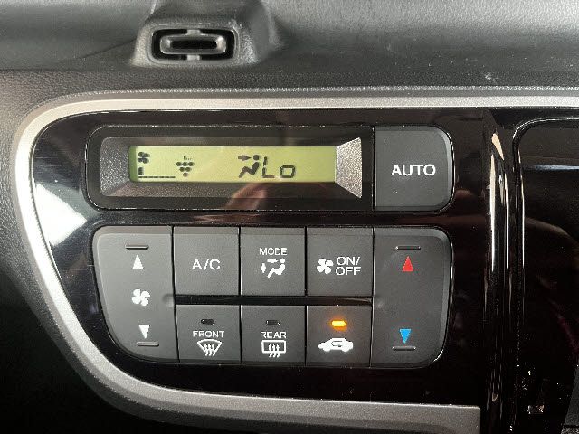 HONDA N BOX 2015 Image 31